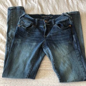 Skinny jeans.